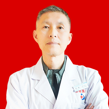 范杰 主任中医师☆上海医院中医科主任☆上海医院中医首席专家☆师从国医大师涂晋文☆四十余年中医临床诊疗经验范杰，毕业于湖北中医学院，曾在广州中医药大学、天津中医药大学等附属医院进修学习，曾在三甲医院担任中医科科主任十五余年，致力于中医临床研究与教学四十余年，在中医基础理论研究和临床实践应用