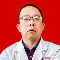 王阿勇上海中医科科主任1975年出生于中医世家，幼承家学，毕业于中医药大学，师承民间中医大家，得其传从事中医临床诊疗工作30年深耕传统中医慢性病调理之法擅长运用多种针法、针药并用等方法治疗肺结节、肺气肿、老慢支等疾病深受业界同仁及患者、家属的尊重和信赖。